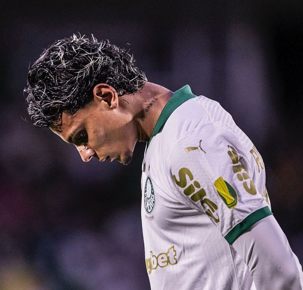 AS Roma Increase Bid for Richard Rios, Offer Nears €30m with Add-Ons