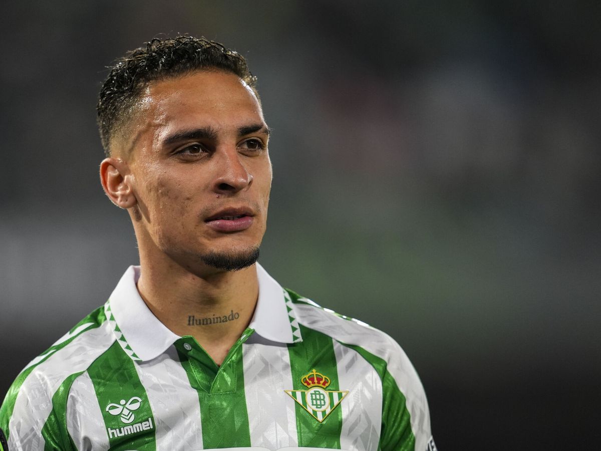 Real Betis withdraw offer for Anthony after wages concern