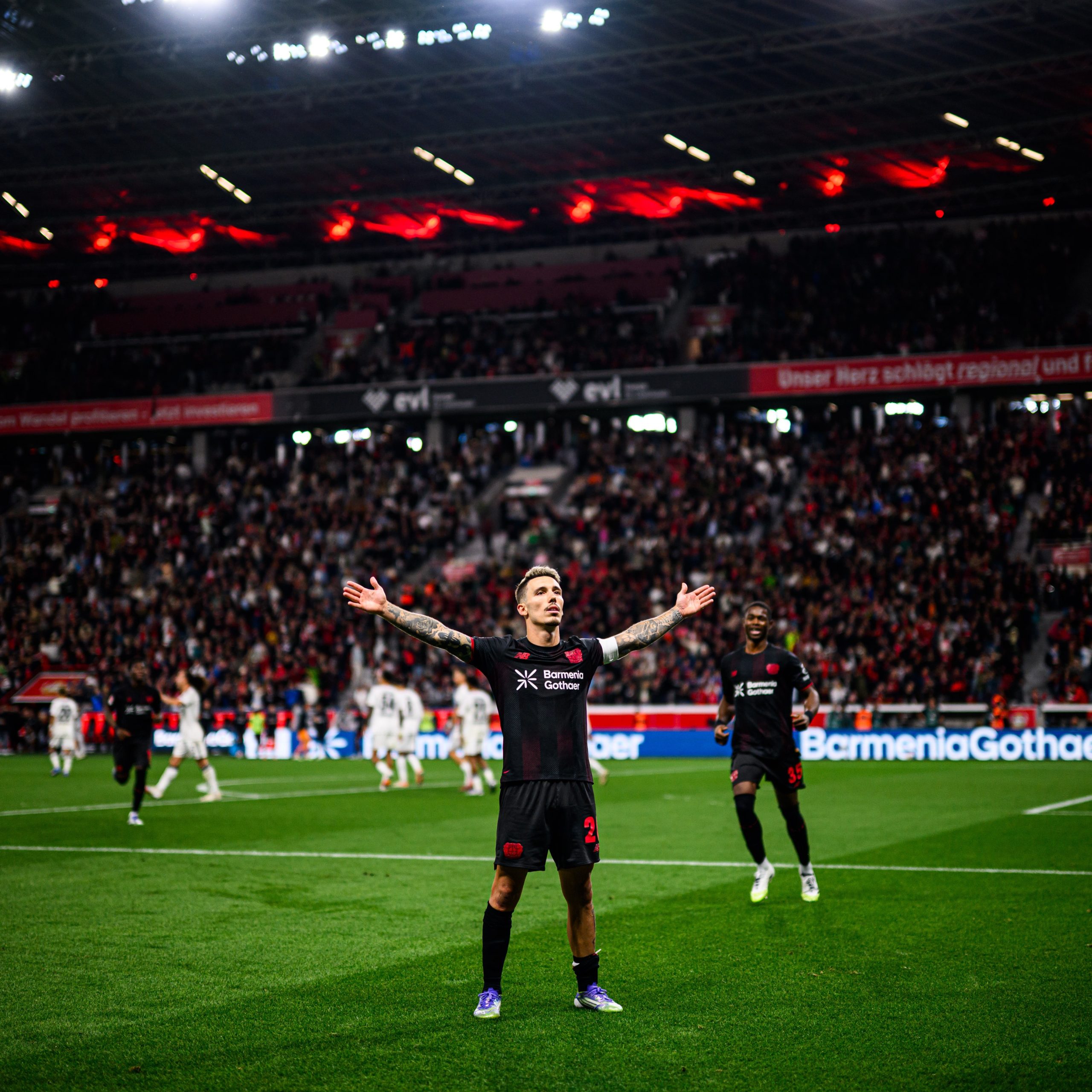 Alex Grimaldo’s double freekick helps nine-men Leverkusen triumph over Frankfurt