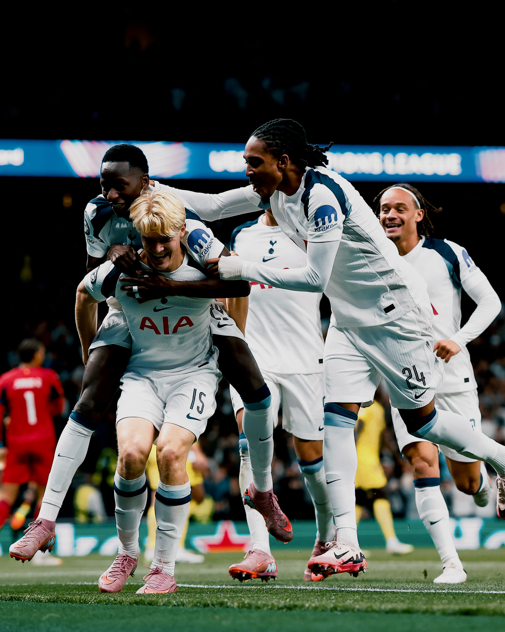Tottenham secure narrow win over Villareal in first Champions League game