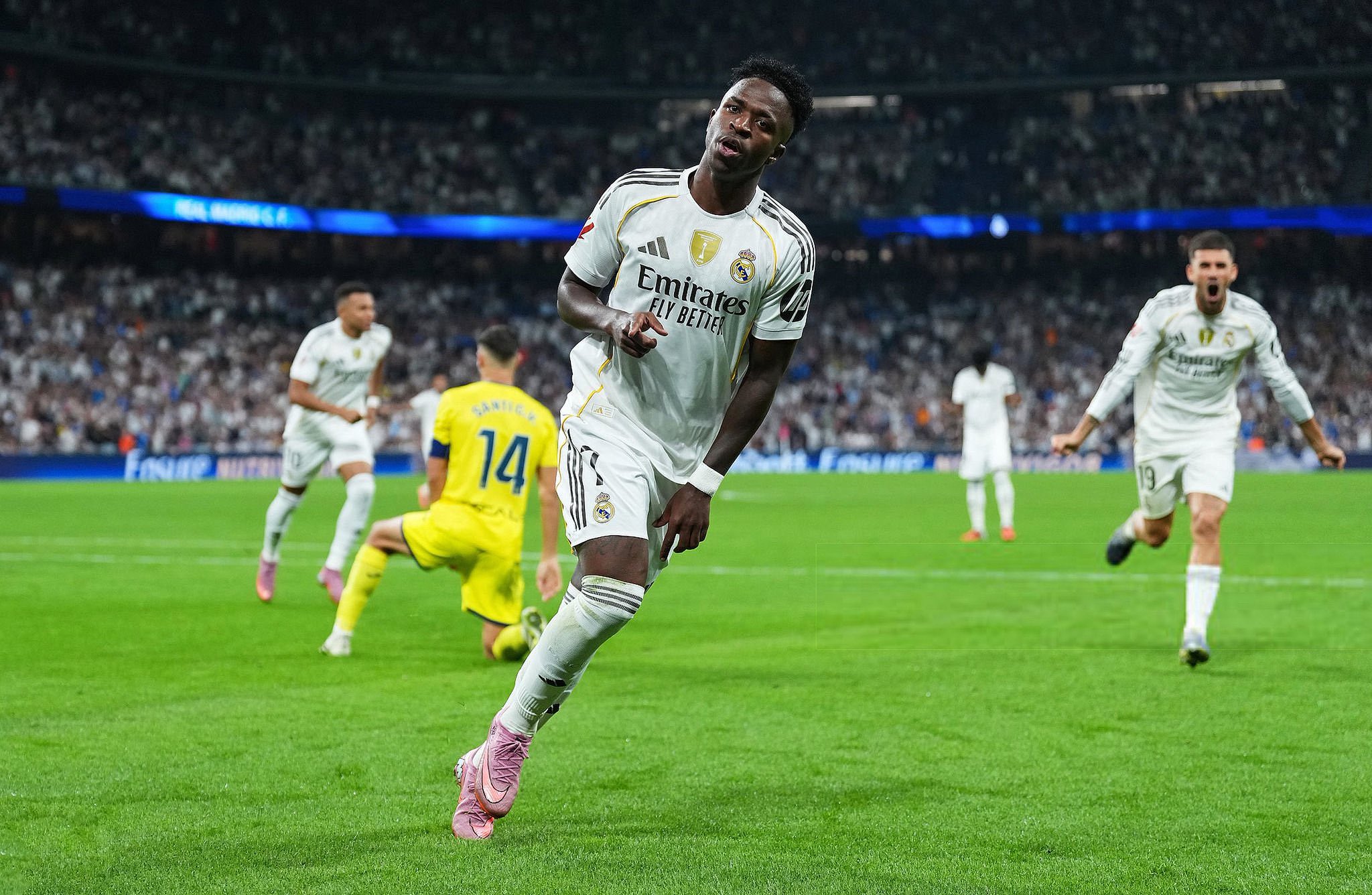 Vinicius scores double as Real Madrid beat Villarreal
